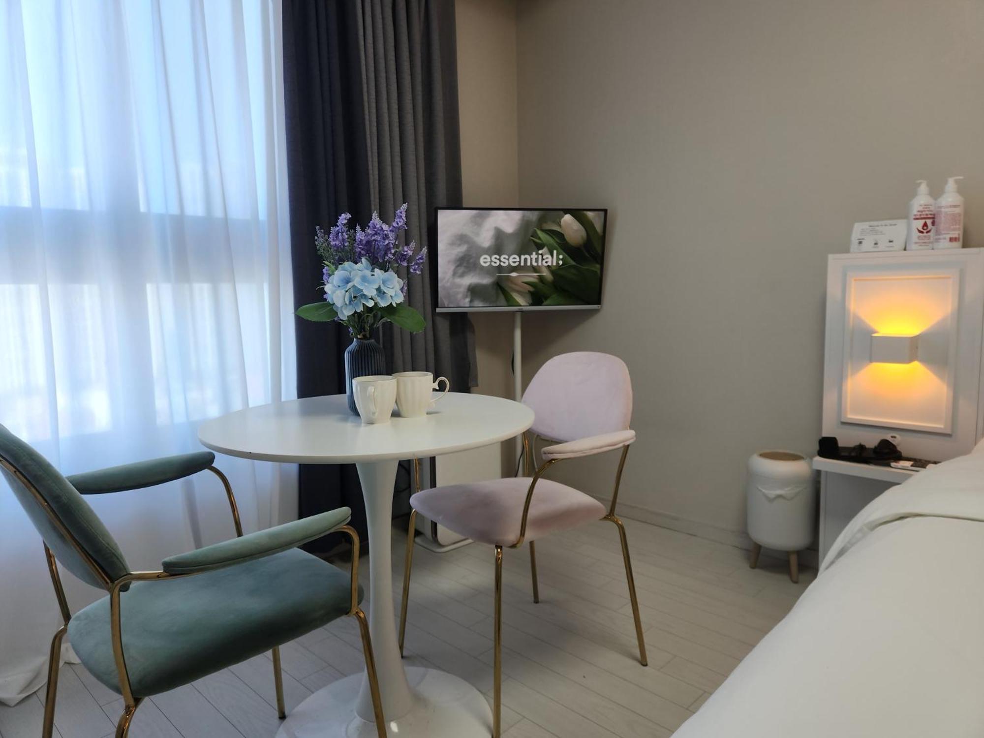 Daegu Star B&B Dsr Hotel Lily Room photo